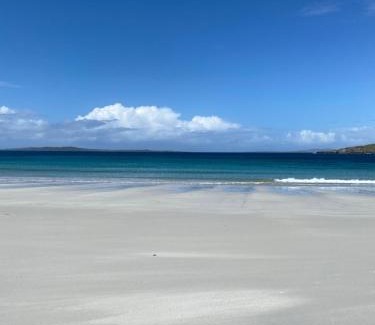 Claddaghduff Apartment | Drop Anchor House, Spacious 3 bedroom apartment, fabulous sea views