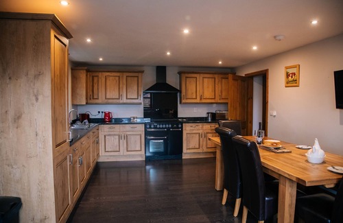 Malpas House | Drover's Barn - Stunning 3 bedroomed cottage with underfloor heating throughout.