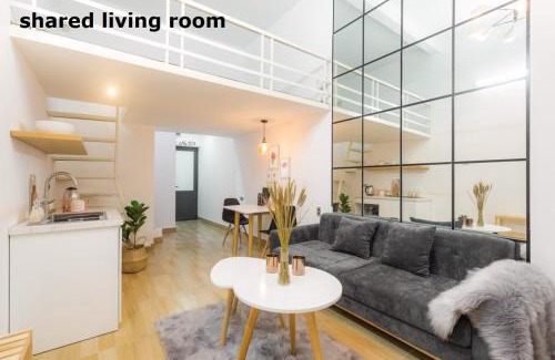 Hang Trong House | Drumie Homestay - 50m to Hoan Kiem lake