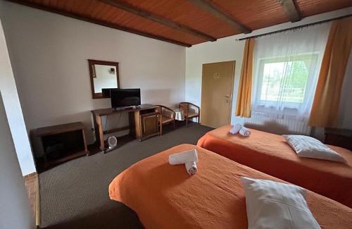 Vintu de Jos House | Drumul Dragostei