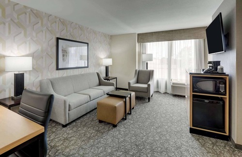 Homewood Hotel | Drury Inn & Suites Birmingham Lakeshore Drive