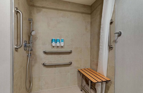 St. Joseph Hotel | Drury Inn & Suites St Joseph