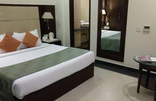 Old Gurgaon Hotel | DS Clarks Inn Gurgaon