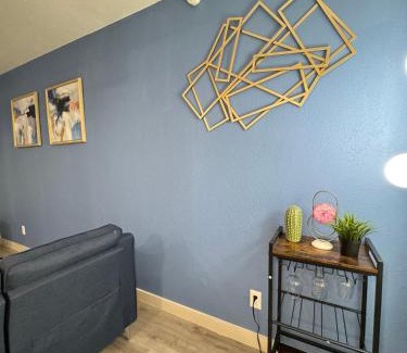 Park Central Apartment | DT Dallas l Modern 1BD l NorthPark & Galleria