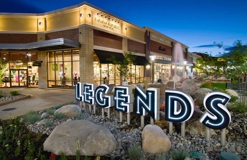 Northwest Reno House | DT Reno - Classy Vacation Home w Backyard Patio