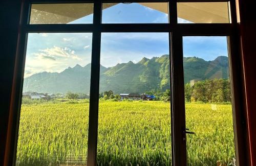 Yen Minh House | Du Gia Field View Homestay
