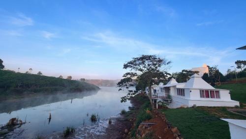 Lam Ha House | Du Lịch Lâm Hà - Hồ Gia Trang Villas
