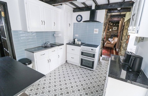 Oughterard Cottage | DUN NA RON, family friendly in Oughterard, County Galway