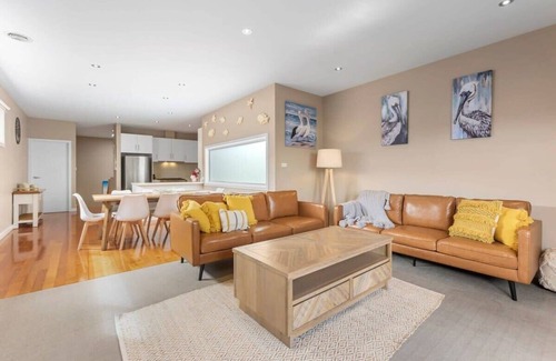 Ocean Grove House | Dunes House, Gas Fire, 80m to beach, Pet friendly