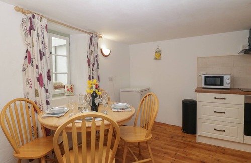 Clearbrook Cottage | DUNRIDGE COTTAGE, pet friendly, with open fire in Horrabridge