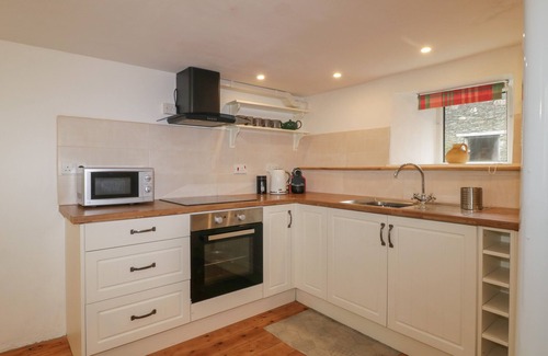 Clearbrook Cottage | DUNRIDGE COTTAGE, pet friendly, with open fire in Horrabridge