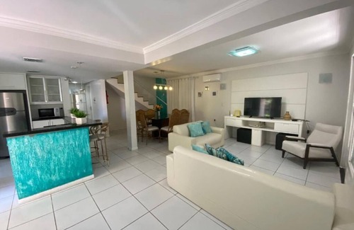 Ingleses Sul Apartment | Duplex with barbecue 70 meters from the sea on Ingleses beach