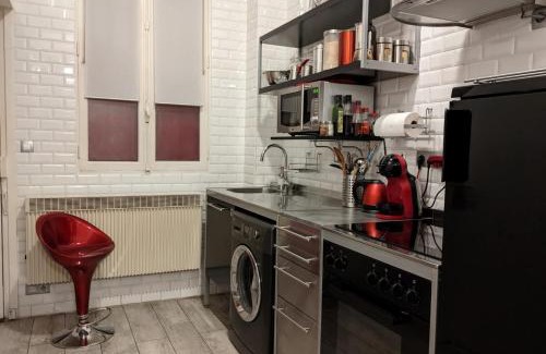 Faubourg Saint-Germain Apartment | Duplex and private patio at Eiffel Tower