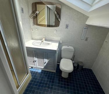 10th Arrondissement Enclos-St-Laurent House | Duplex cosi
