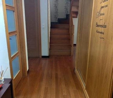 Naron Apartment | Duplex en Narón. 4 hab. 3 baños