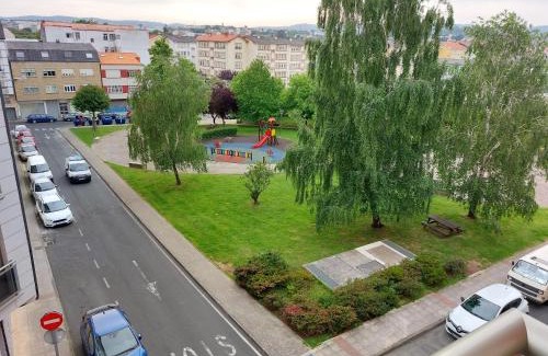 Naron Apartment | Duplex en Narón. 4 hab. 3 baños