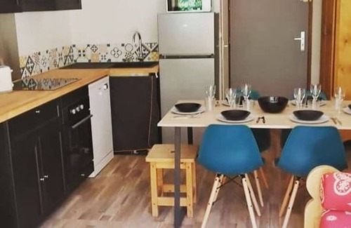 Valloire Apartment | Duplex for 4 with balcony, equipped kitchen and Wi-Fi