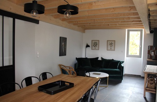 Montmeyran Cottage | Duplex gîte near Valence and the Vercors mountains