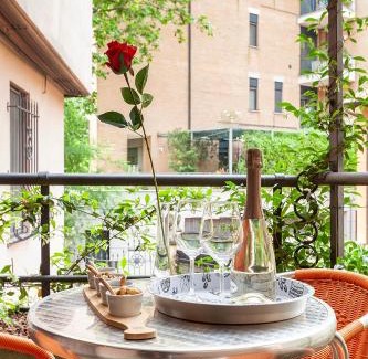 Chiesa Rossa Apartment | Duplex luminoso in zona residenziale