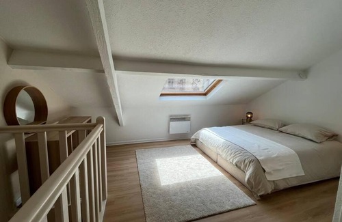 Hastings Apartment | Duplex rénové au Calme et Central