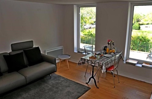 Cognac House | Duplex-Superior-Ensuite with Shower-Park view-Clévacances