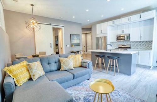 Midtown House | Durant Place by BCA Furnished Apartments Durant Place 1BR 1BA