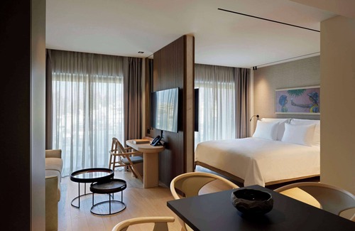 Glyfada Hotel | Dusit Suites Athens