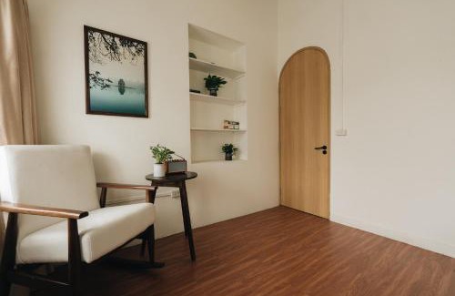 Old Quarter Apartment | Dusk House