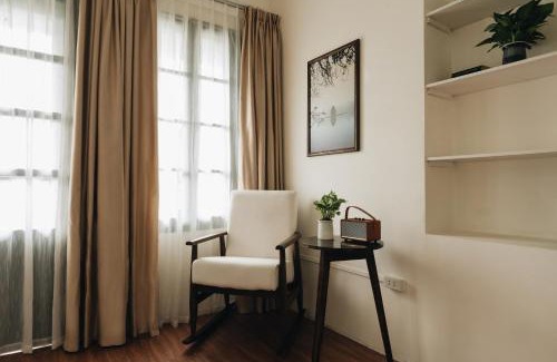 Old Quarter Apartment | Dusk House