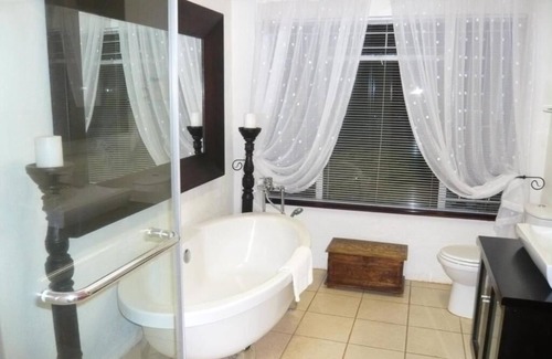 Piet Retief Bed & Breakfast | Dusk to Dawn Guesthouse