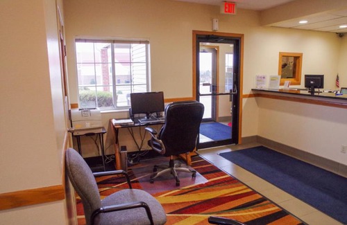 Orange City Hotel | DUTCH INN AND SUITES