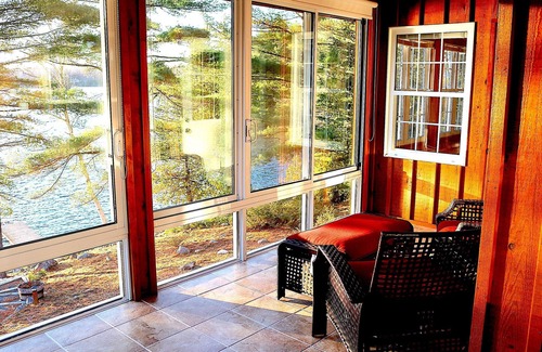 Central Frontenac Cottage | Dvira’s Lakefront Cottage - Hot tub and Pool Table (Sharbot lake)