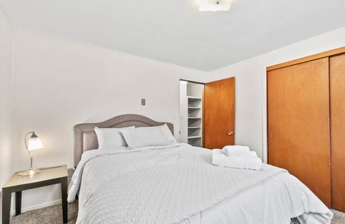 Cliff - Cannon Apartment | Dwntwn 1 bedroom Walk to Hospital TV WIFI
