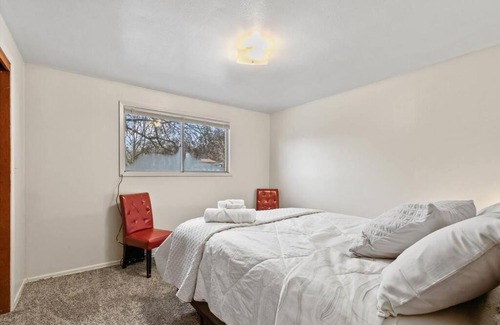 Cliff - Cannon Apartment | Dwntwn 1 bedroom Walk to Hospital TV WIFI