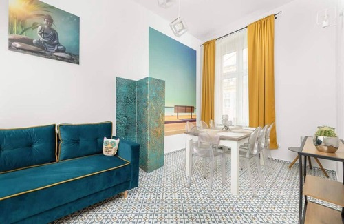 Bytom Apartment | Dworcowa 11 | Unique Apartment | Near the market