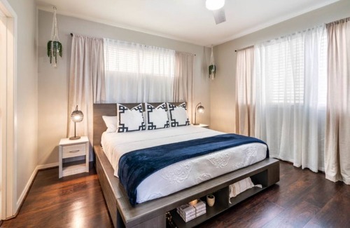 Greater East End House | **DWTN Hideout So Fresh and so Clean Clean! Luxury and Spacious