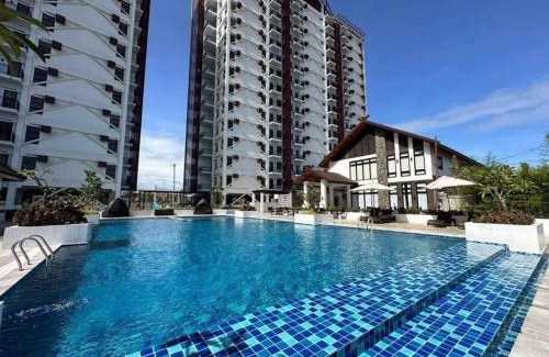 Basak Apartment | E&D Royal OceanCrest Mactan - 1BR Full Suite with Balcony and Rooftop with panoramic view near Airport