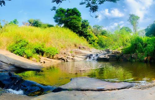 Koslanda House | e34 Café, Restaurant & Hotel Koslanda Hideaway with a Private Natural Pool