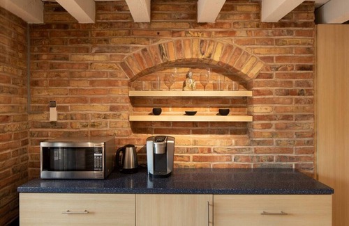 West Sedona House | Eagle Dancer, Guest Suite. A Luxury Retreat w/Spa