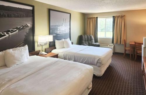 Le Claire Hotel | Eagle Ridge Inn