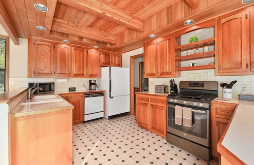 Cooper Landing Cabin | Eagle's Haven - Upper - 4 bedroom, 1.5 Bath