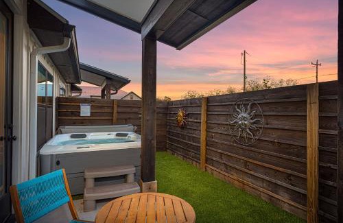 Fredericksburg House | Eagle's Resting - Hot Tub Close to 290 Wine Trail