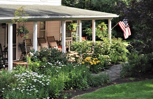 Eagles Mere House | Eagles Mere Lodging Perfect for Two People - Across from Outlet Pond