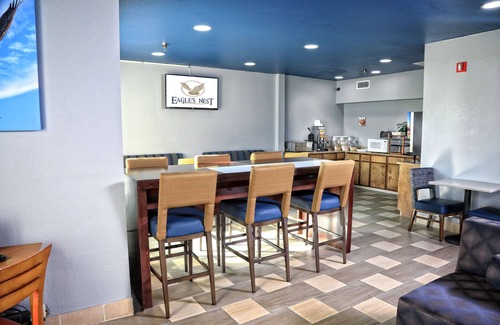 Statesboro Hotel | Eagles Nest Inn