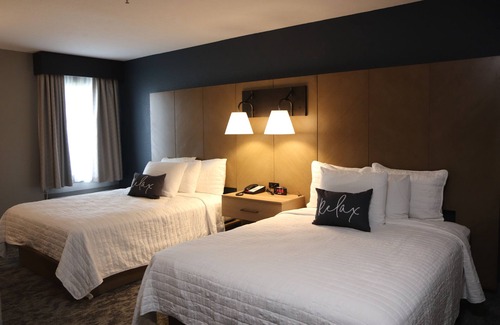 Bloomington Hotel | Eastland Suites Hotel & Conference Ctr, Trademark by Wyndham