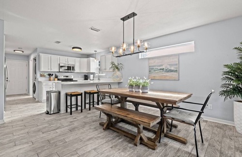 Kiska Beach House | Easy Breezy - Close to Beach