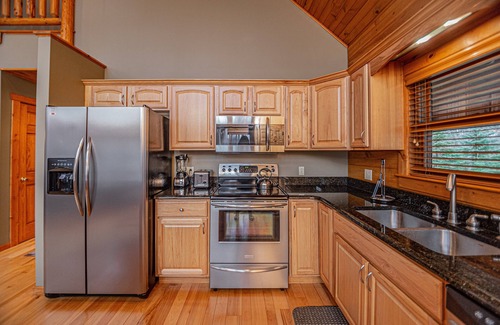 Oakland House | Easy Like Sunday Morning | 5 Min to DCL State Park