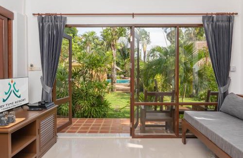 Thong Krut Hotel | EASY TIME by MARALEINA