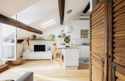 Tricolore Apartment | Easylife - Rifugio di stile&comfort con terrazzo