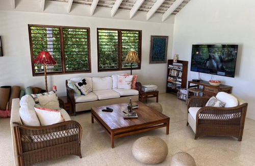 Silver Sands Villa | Ebb Tide, Elegant Villa by the Sea. Modern Design, Panoramic Views. Private Pool